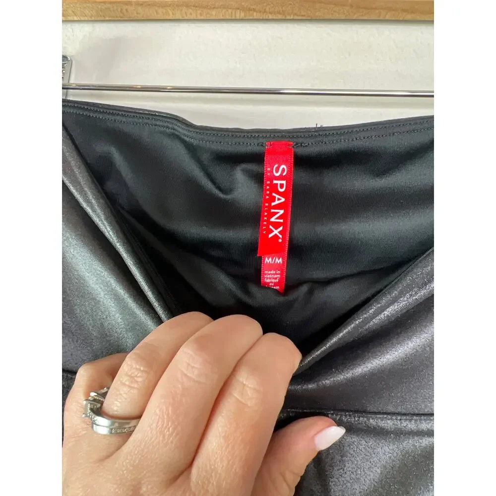 NEW SPANX Faux Leather Moto High-Waisted Fitted Leggings Very Black Size: Medium